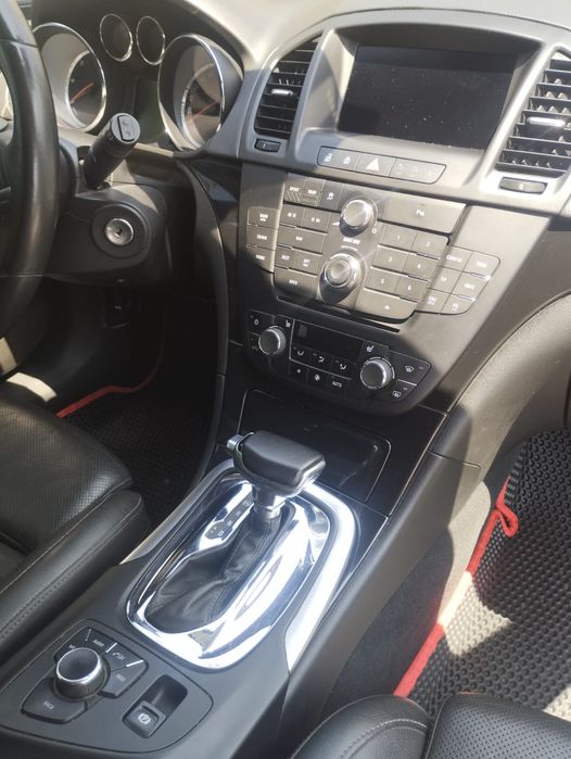 Опель інсігнія 2011р.в  4х4 2.0 дизель