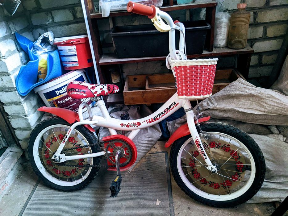 Велосипед дівчачий,на вік 8-10 років