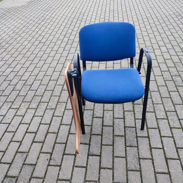 Krzesło ISO z pulpitem lub bez!