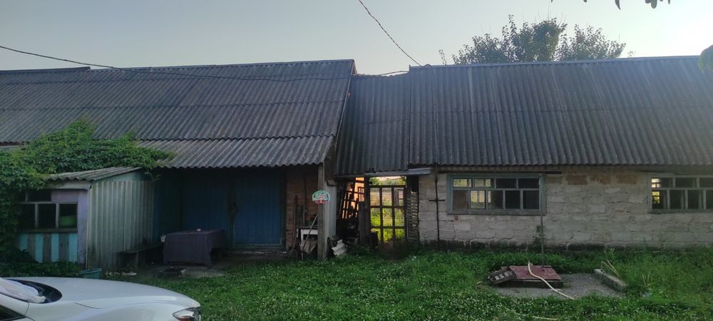 Продам или обменяю 2-эт.дом в с. Гориславцах.