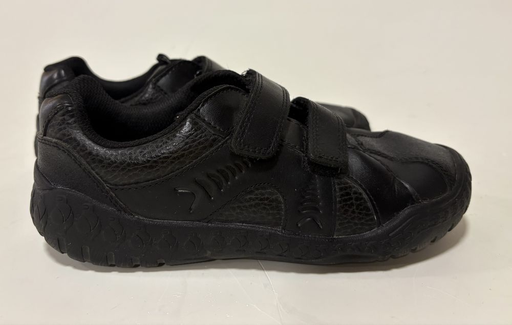 кросівки фірми Clarks 33 розмір