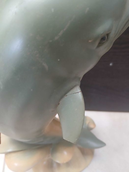 Mealheiro golfinho antigo