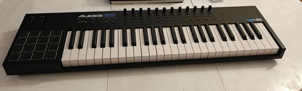 teclado midi VI49
