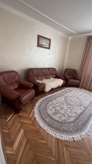 Перетяжка шкіряних меблів