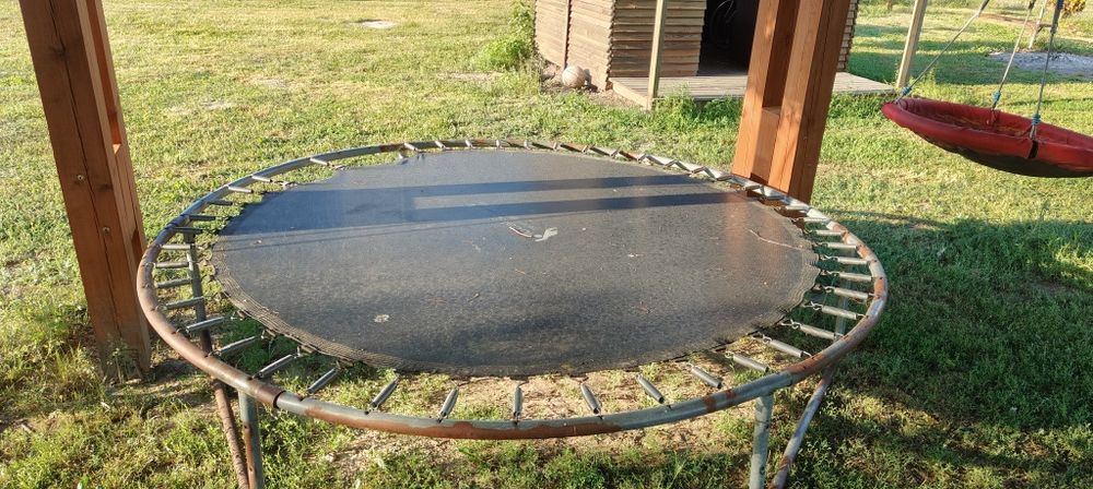 Trampolina ogrodowa