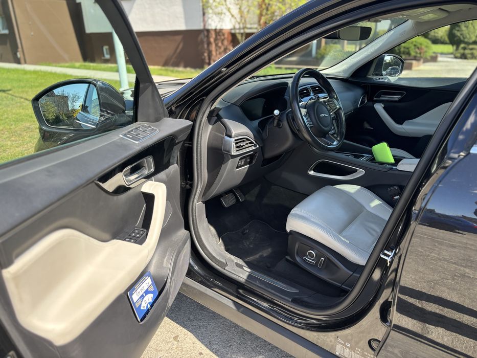 Jaguar F-Pace salon PL