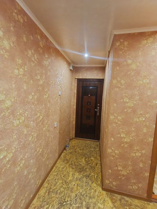 Продам двох кімнатну квартиру в Озерному