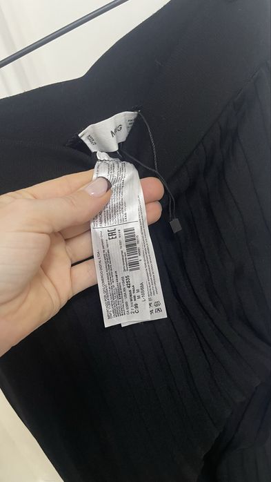 Продам брюки , штани Mango, манго