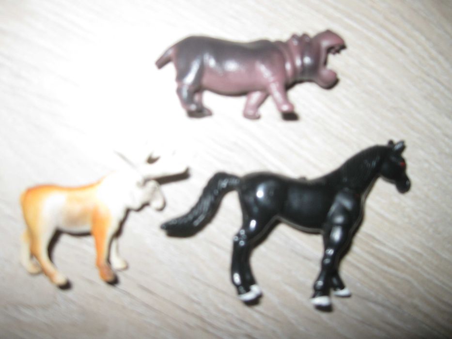 Mix figurek konie i inne różne