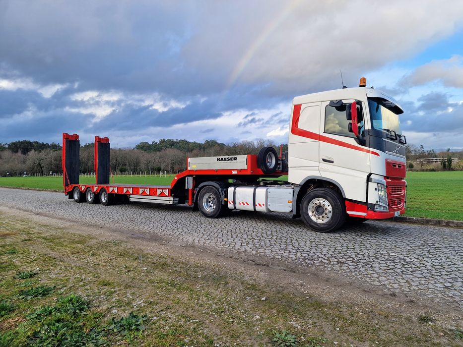 Conjunto semitrailer porta máquinas