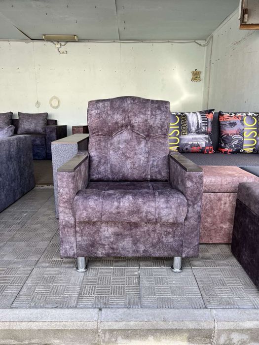 Дивани ліжка крісла меблі для дому