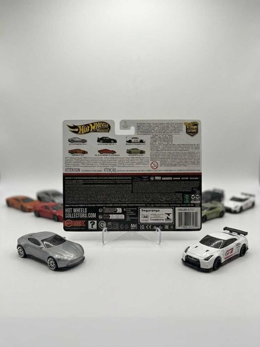 Hot Wheels Premium Car Culture Nissan GT-R Nismo GT3 & Nissan GT-R R35 2-Pack