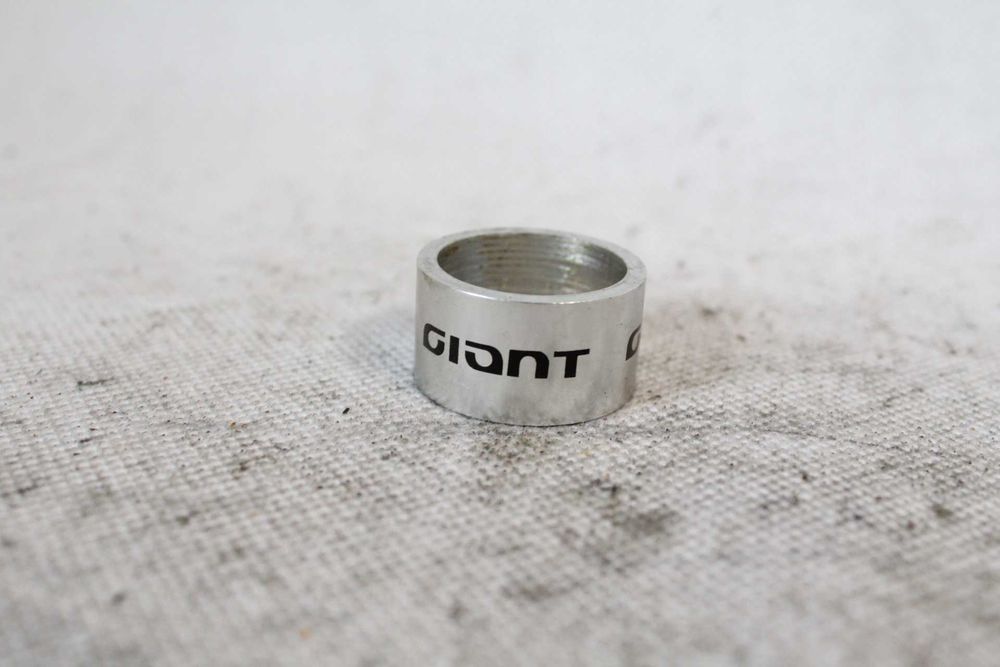 dystans sterów ahead 1" 25,4 mm komin GIANT ct8