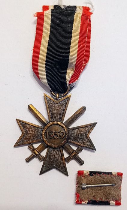 Militaria de Trincheira Werhmatch Cruz de Mérito com Espadas