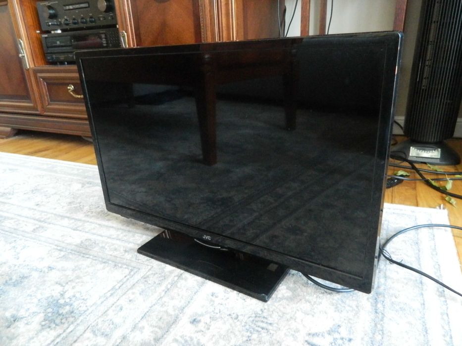 Telewizor JVC LT-24