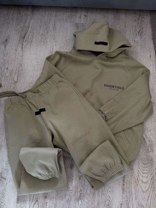 essentials dres bluza i spodnie