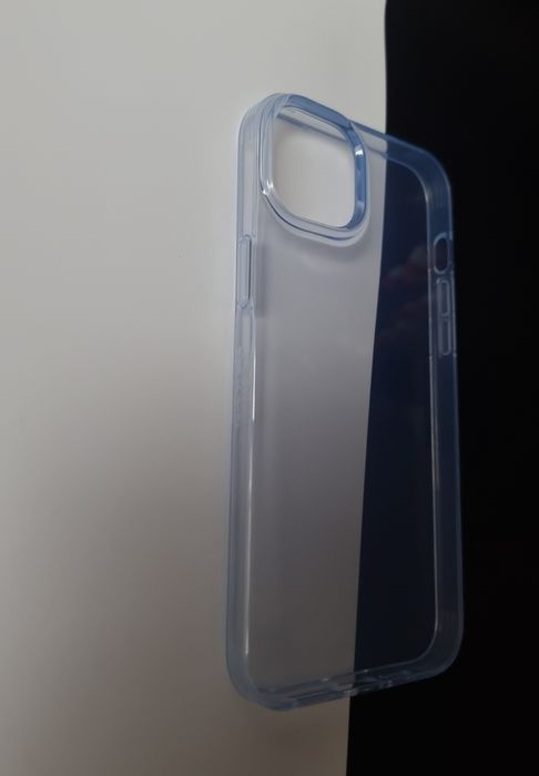 ETUI Tech21 do iPhone 14 Pro Plecki biodegradowalne cienkie odporne