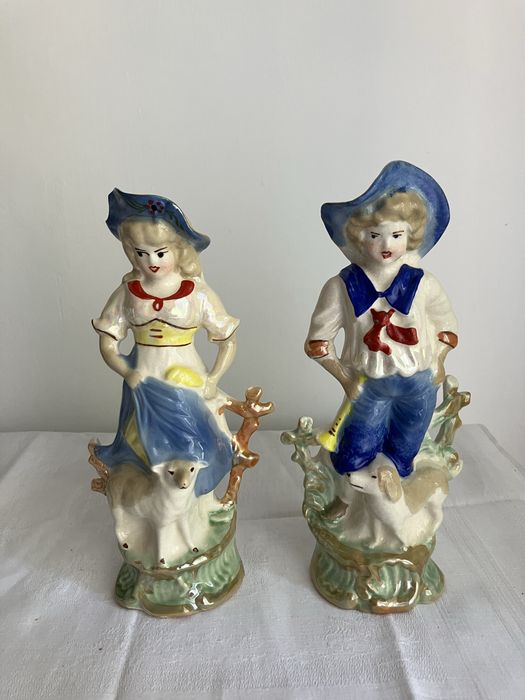 Figurki porcelanowe cłopiec i dziewczynka