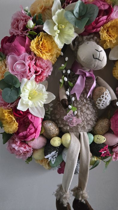 Wielkanocny wianek na drzwi śr 53 cm.