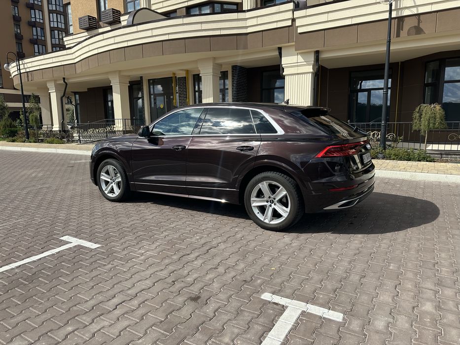 AUDI Q8 3.0 D 2021 офіц.