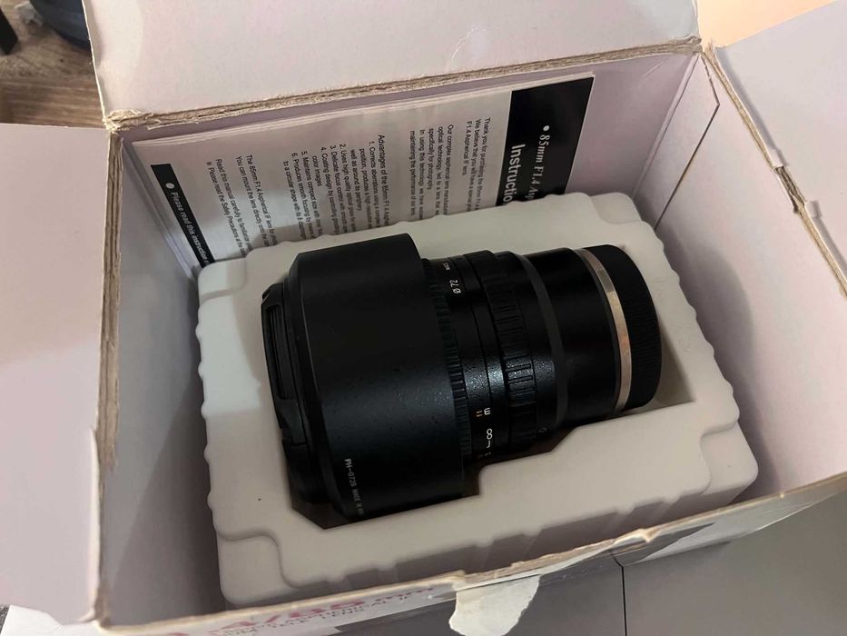 Samyang 85mm f/1.4 Sony E AS IF - stan jak nowy, oryginalne pudełko