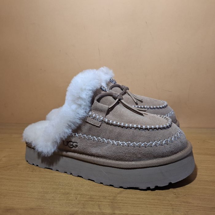 Жіночі фірмові шльопанці Ugg