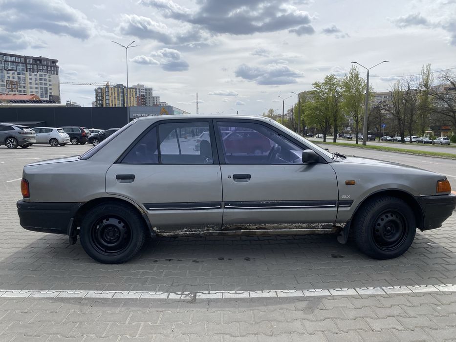 Мазда, 323, 1995