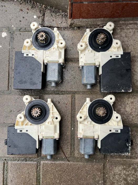 Części FORD FOCUS Mk II różne, sprzedaż w całości