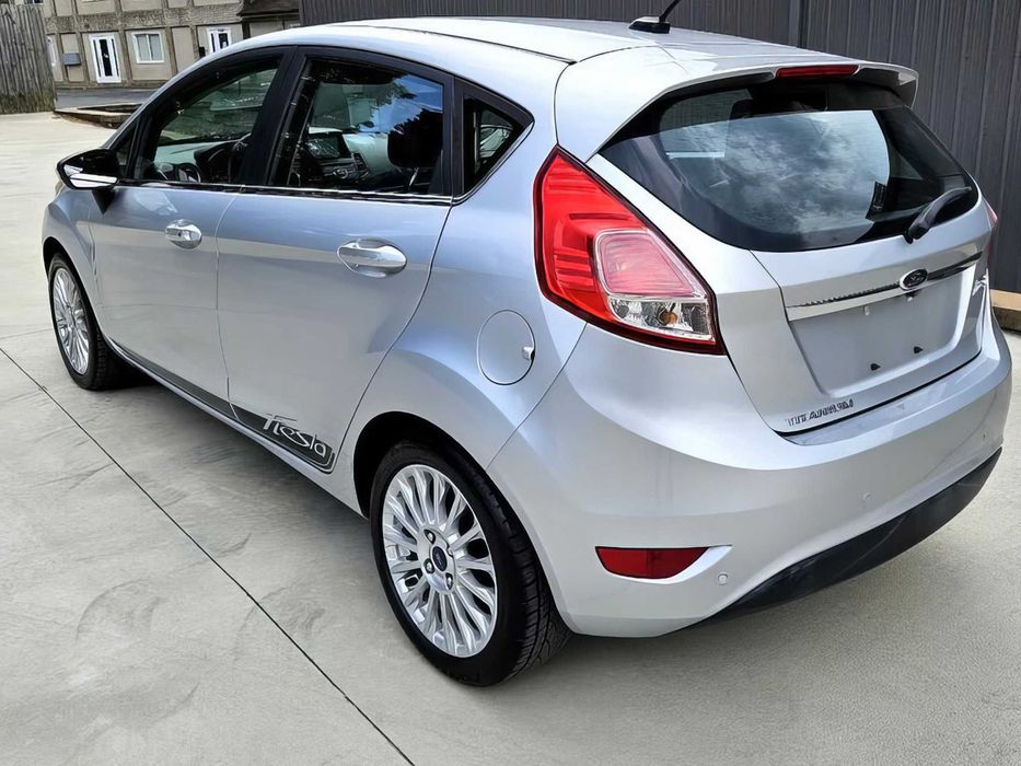 Ford Fiesta      2016