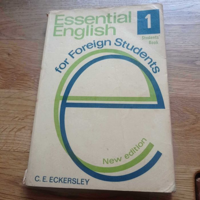 vendo livro essential english