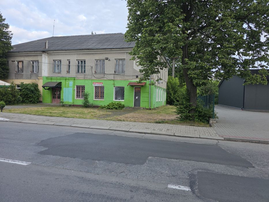 Комерційне приміщення 183м² та земельна ділянка 0,0345га
