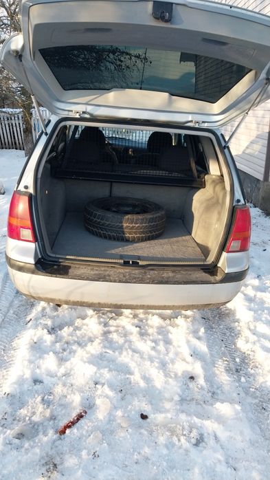 Гольф 4 газ/бензин 1.6 16 клапаний можливий обмін на автомат к на к