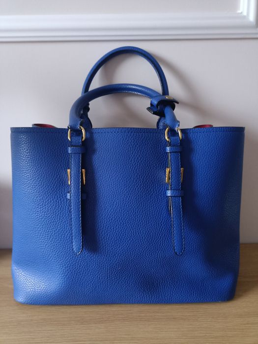 Niebieska torebka Prada