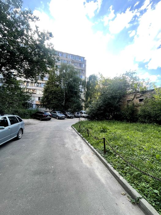 Продаж 2-кімн. квартири біля метро Шулявська — вул. Дегтярівська, 58