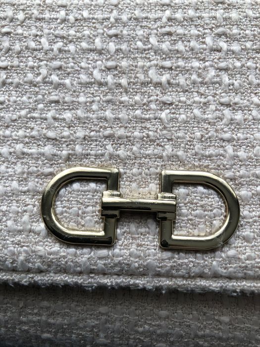 Kopertówka bezowa z łańcuszkiem