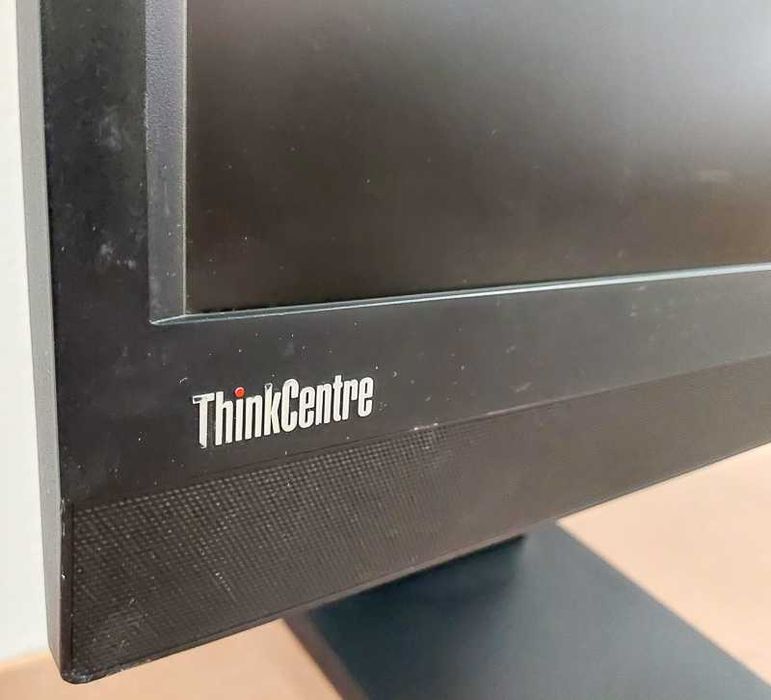 Computador all-in-one Lenovo ThinkCentre m90z
