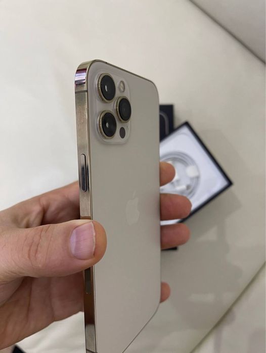 Продаю iPhone 12 Pro Max