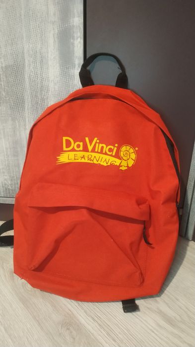 Czerwony plecak DaVinci