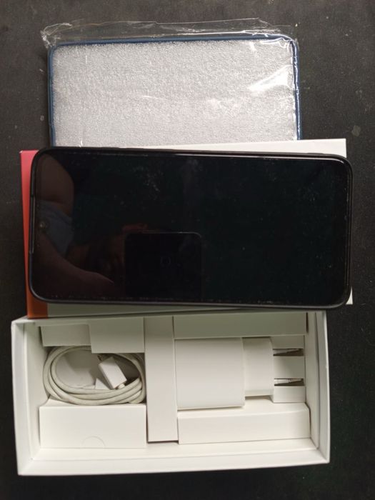 Смартфон Xiaomi Redmi 7