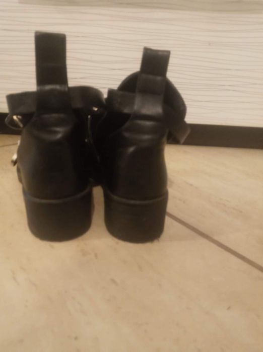 Buty wiosenne czarne