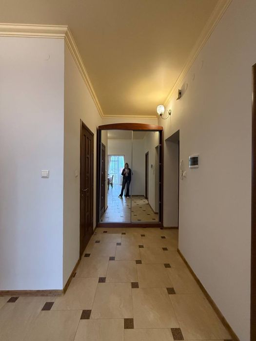 Продаж просторої 3 кімнотної квартири з газом