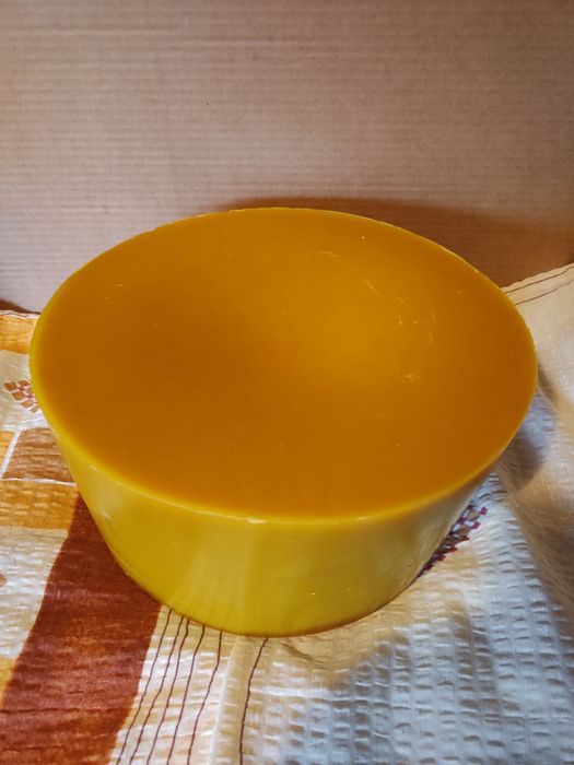 Wosk pszczeli z własnej pasieki