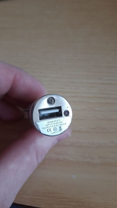 Адаптер блок питания зарядка в авто 12 вольт XL013 12-24VDC 5V 1000mA