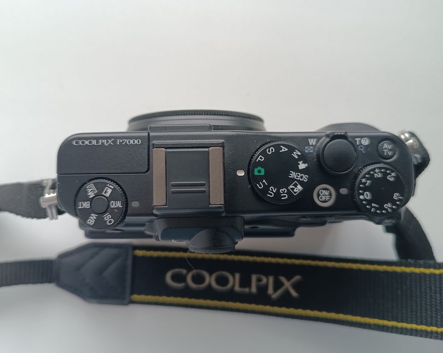 Nikon Coolpix P7000