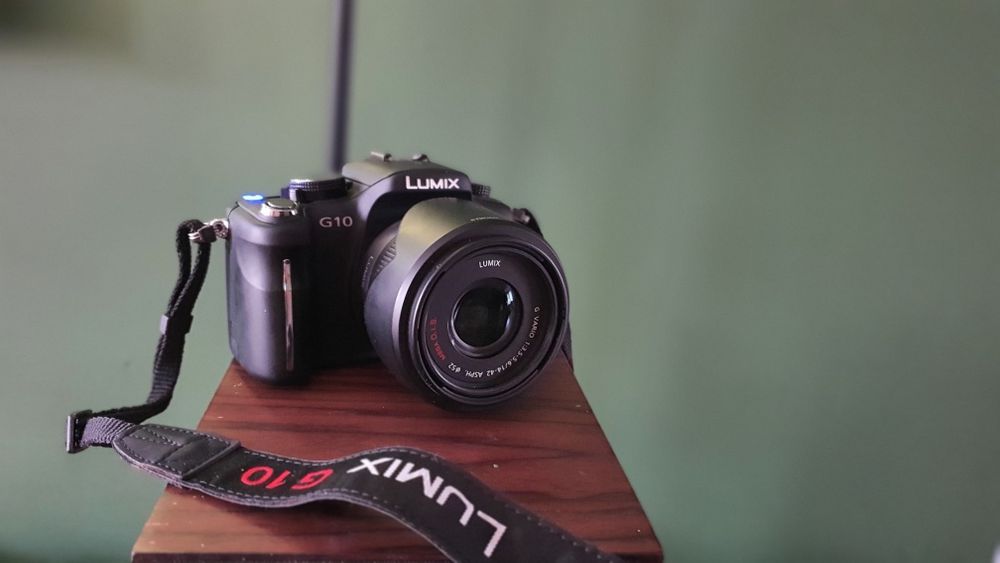 Panasonic Lumix G10 tanio