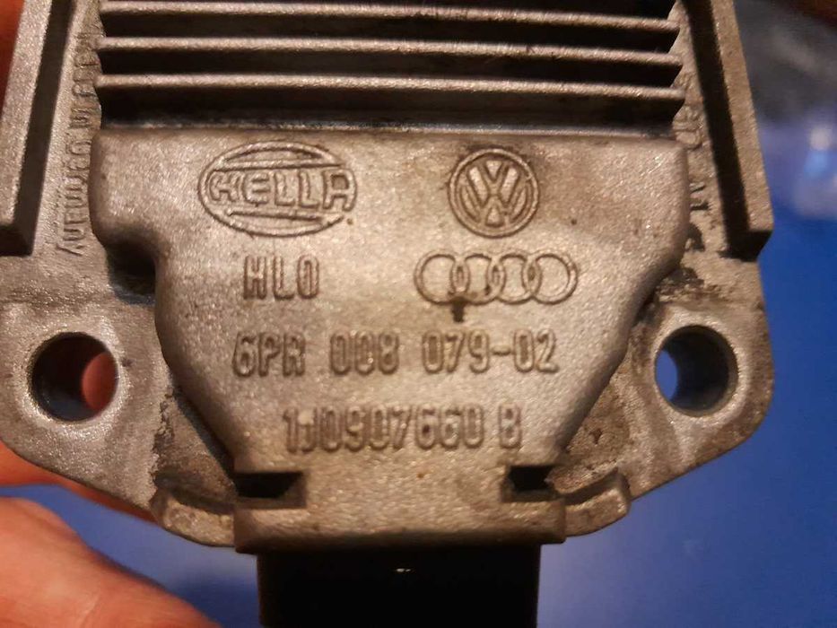 Czujnik poziomu oleju w misce Audi Vw Seat Skoda 1J0'907660B