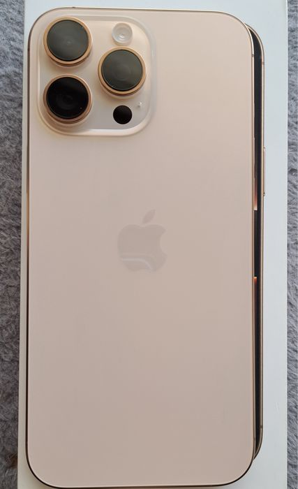 Vendo ou troco iphone 16 pro max