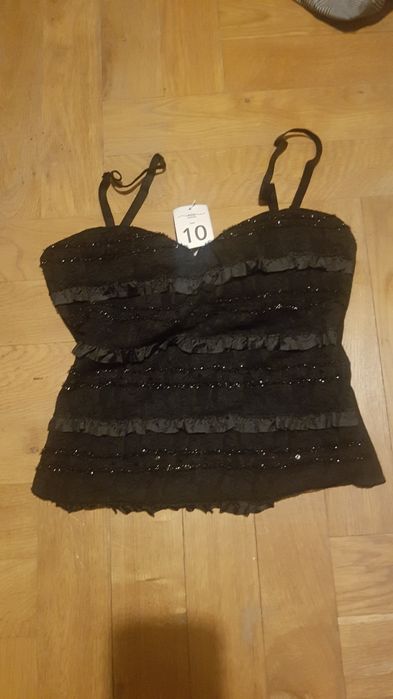 Piękny czarny top