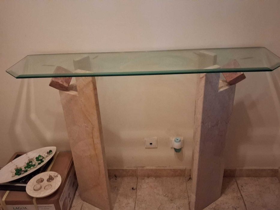 consola tampo e vidro e bases em marmore