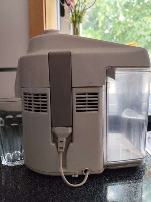 Maquina de fazer sumos Moulinex